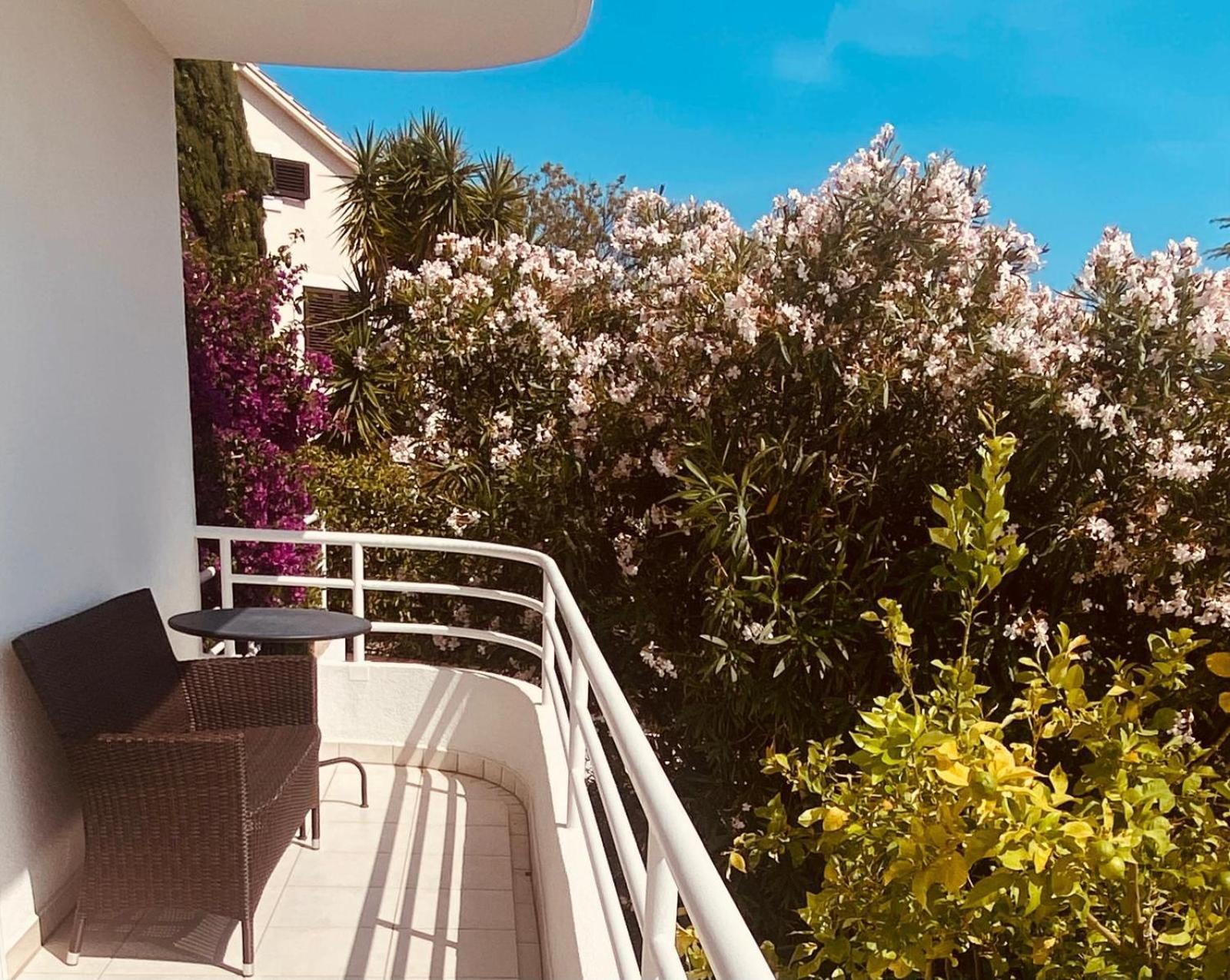House Agradable Apartment Seget Vranjica Bagian luar foto