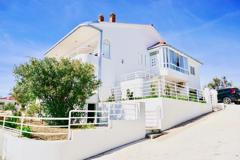House Agradable Apartment Seget Vranjica Bagian luar foto