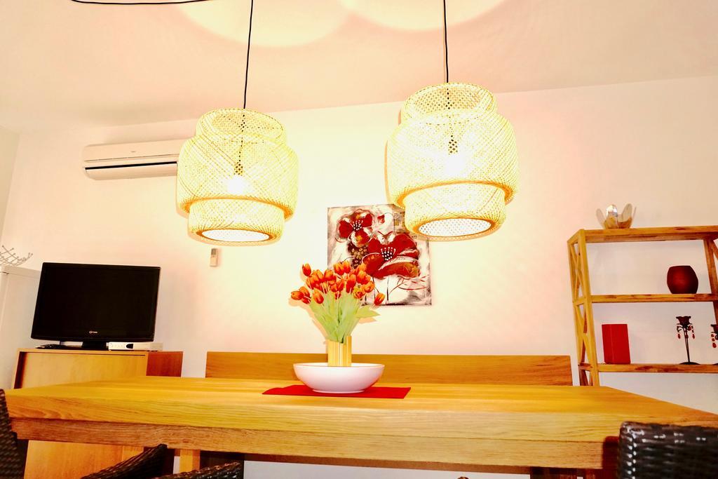 House Agradable Apartment Seget Vranjica Bagian luar foto